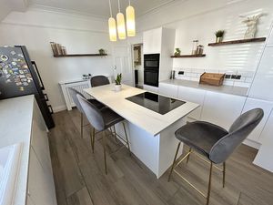 Photo 10- click for photo gallery